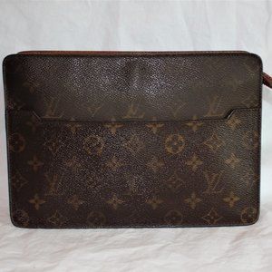 Authentic Louis Vuitton Pochette Homme Monogram Clutch /Cosmetic/ Hygiene